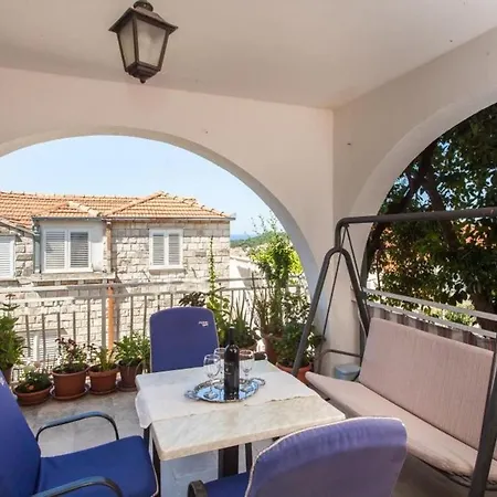 Kono- Double With Terrace Apartman *
